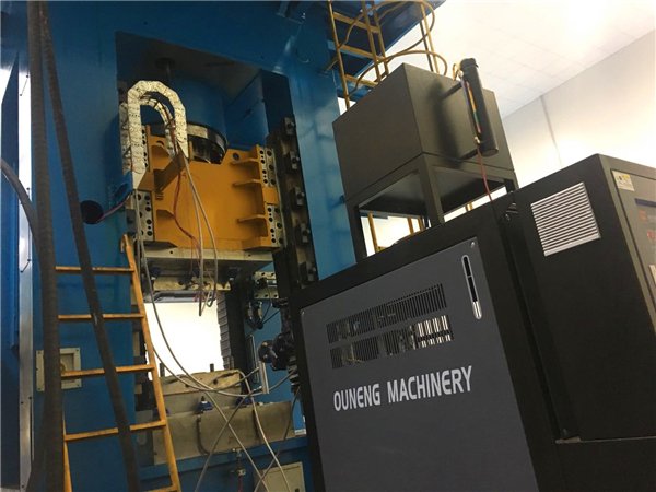 防彈頭盔成型用油溫機(jī)「歐能機(jī)械」專業(yè)制造