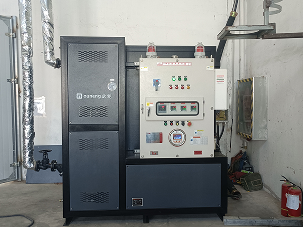 醫藥中間體半管式不銹鋼反應釜防爆電加熱油爐