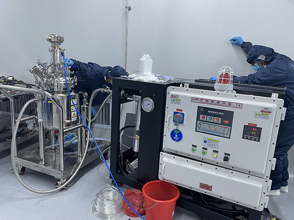 涂布膠反應(yīng)釜控溫防爆水式模溫機