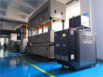 碳纖維復(fù)合材料成型工藝，記得收藏「歐能機(jī)械」