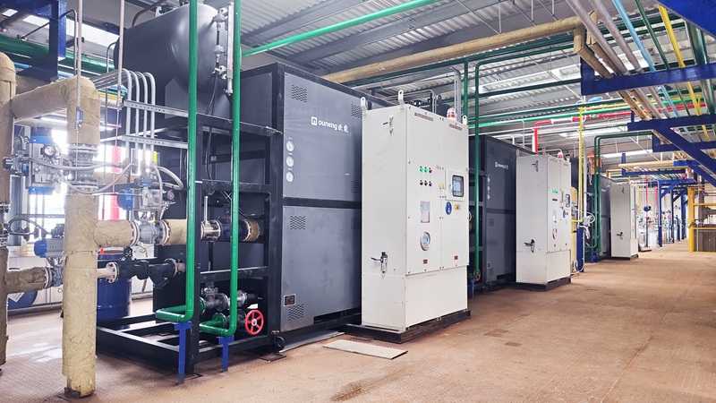 防爆有機(jī)熱載體鍋爐正壓柜通什么氣體？