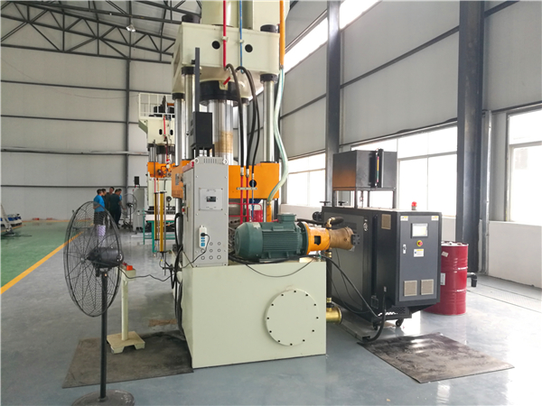 模溫機(jī)間接冷卻與直接冷卻有什么區(qū)別「歐能機(jī)械」帶您了解分辨